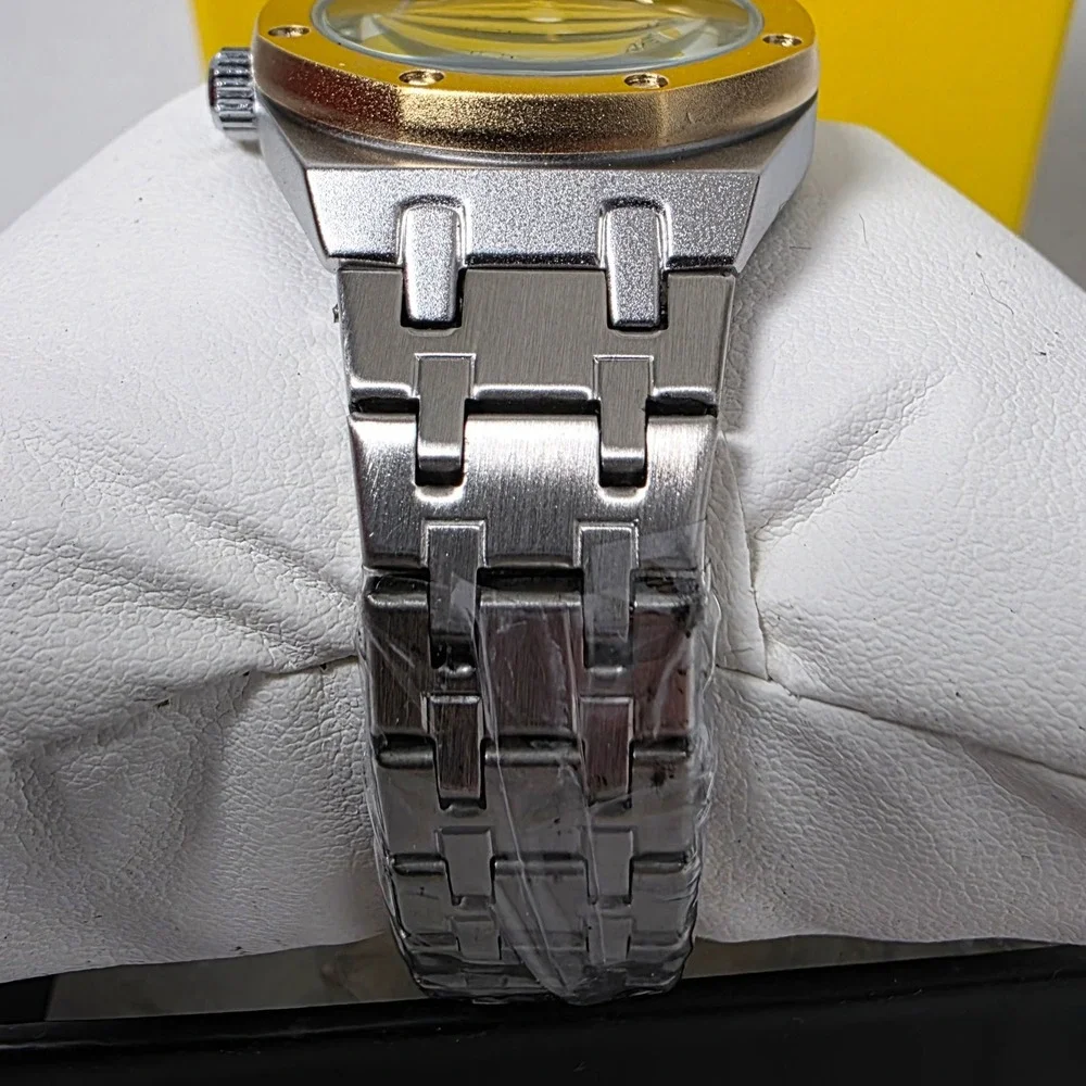Invicta women quartz